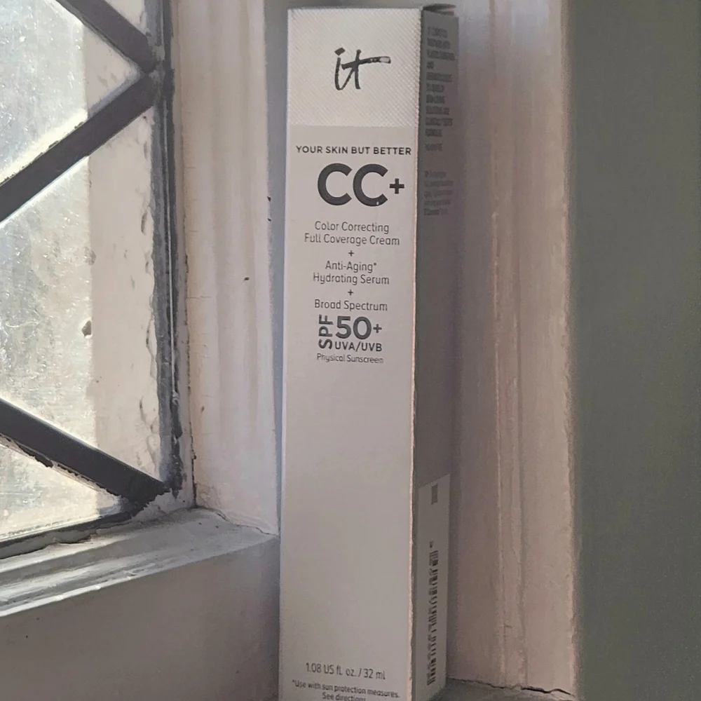 NIB IT COSMETICS CC CREAM TINT FOUNDATION IN FAIR BEIGE